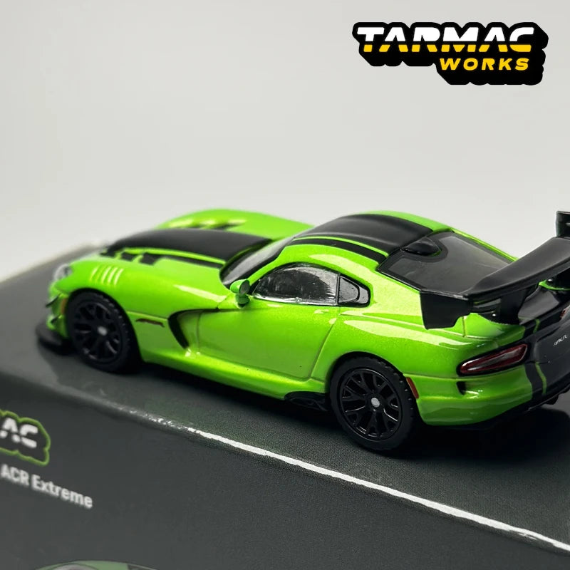 Tarmac Works 1:64 TW Viper ACR Extreme Green Metallic alloy car model